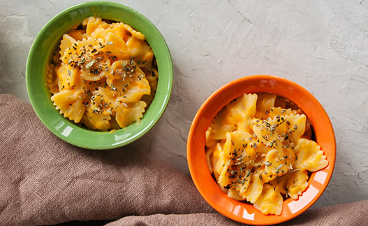 Pumpkin Mac & Cheese for One in bowls