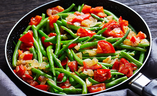 Green Beans with Tomatoes and Basil in a pan