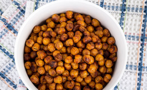 Roasted Chickpeas (Garbanzo Beans) in a bowl