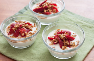 b owls of Crunchy Berry Parfait